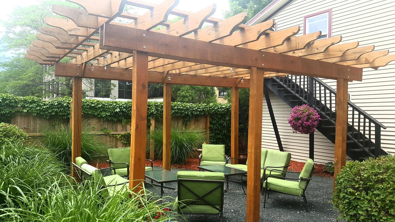 Brayton Bed And Breakfast Oshkosh Exterior photo